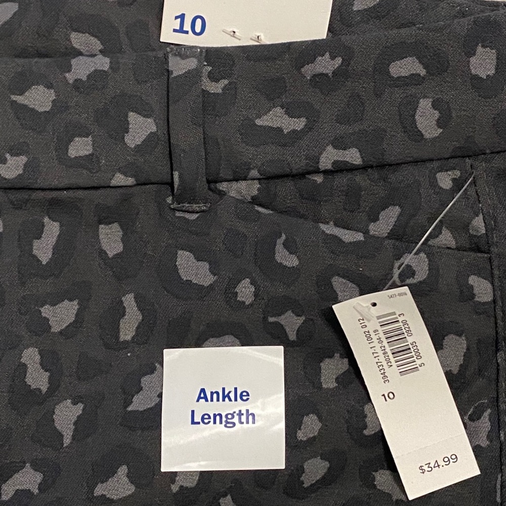 NWT Pixie Pant